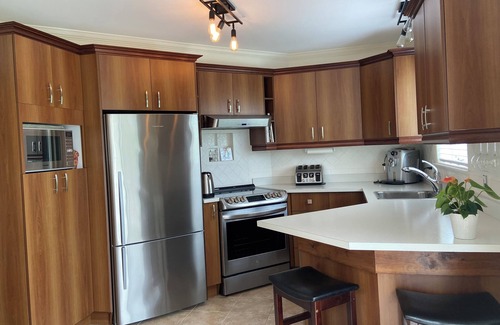 Breakeyville House | 10 minutes from the bridges, magnificent house in a quiet area