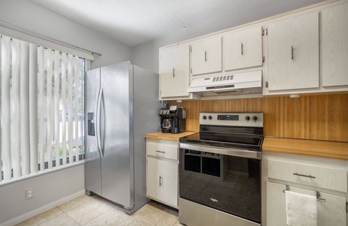 Isla del Sol Condo | 10% OFF 30 DAY STAY - St Pete Beach, Isla Del Sol, BAY FRONT