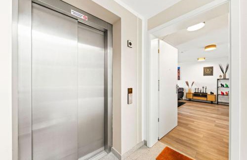 Emden Apartment | 10 Rooms Suite Emden