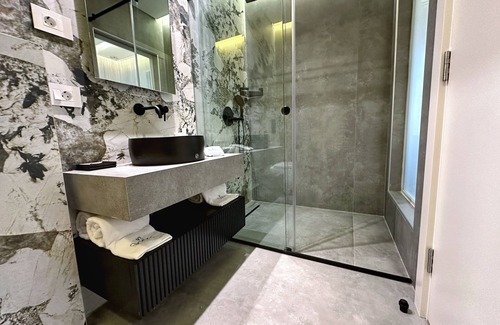 Sodeco Hotel | 10 Stories Hotel