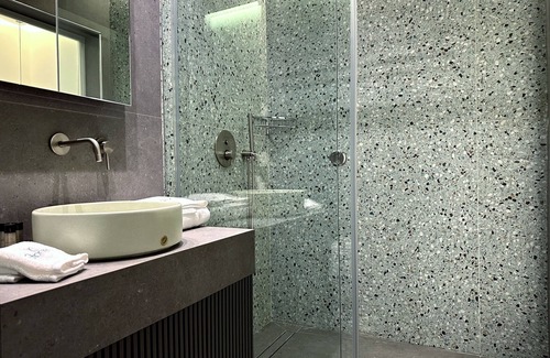 Sodeco Hotel | 10 Stories Hotel