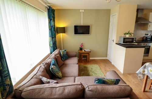 Mundesley Cottage | 10 THE DELL, pet friendly, character holiday cottage in Mundesley