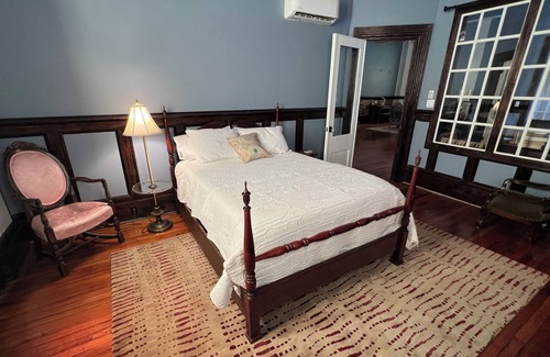 Bainbridge House | 100-Year-Old HISTORIC DOWNTOWN Building Spacious, Elegant, Comfy, Pet Friendly