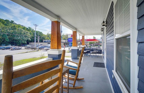 Knoxville Cottage | '1001 Sevier Bungalow': 2 Mi to Neyland Stadium!