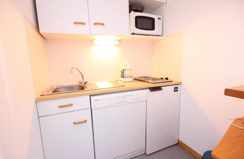 Vallandry Apartment | 100m from ski slopes, Ground floor, balcony, tv, ski locker, 25m², Peisey-Vallandry