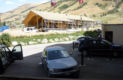 Les Deux Alpes Apartment | 100m from the chairlift of the devil, discount ski passes and equipment rental