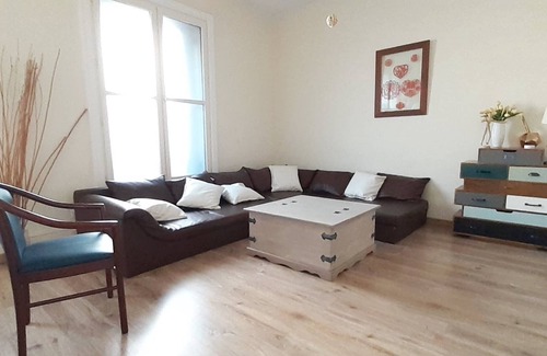 Aiguerelles Apartment | 100m² D'espace et de Calme Entre Corum, Gare & Place de la Comédie