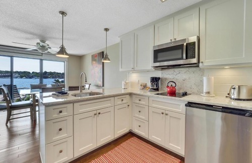 Charlevoix House | 101 Edgewater Inn