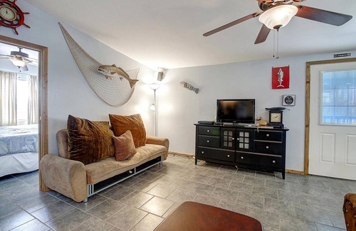 Leeward Sands House | 102 m² House ∙ 3 bedrooms ∙ 10 guests