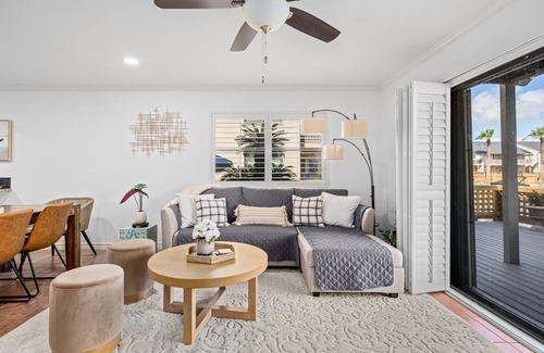 Harbor Oaks Condo | 104 m² Condo ∙ 2 bedrooms ∙ 6 guests