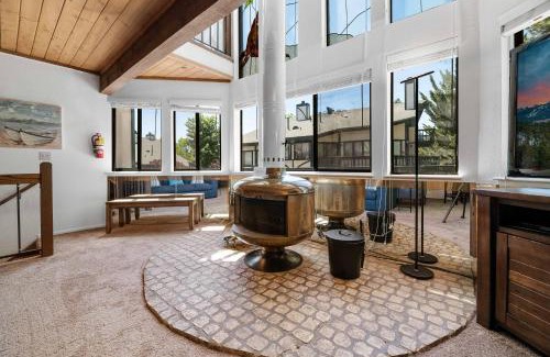 Big Bear Lake House | 106 - Golden Hour - Big Bear Getaway