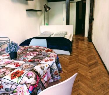 Josefstadt Apartment | 10min RathausVienna 2