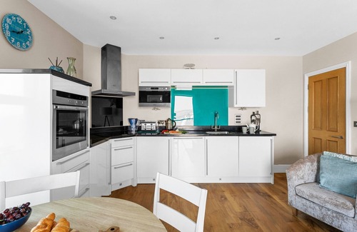 Torcross Apartment | 11 At The Beach, Torcross - an apartment that sleeps 4 guests in 2 bedrooms