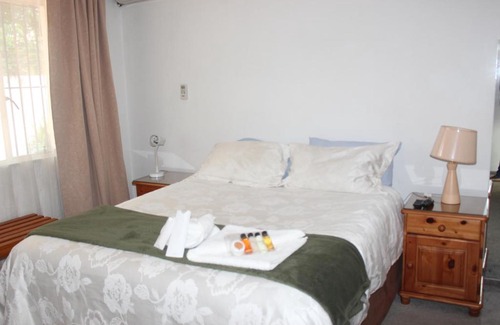 Kempton Park House | 11 Eland Guest House