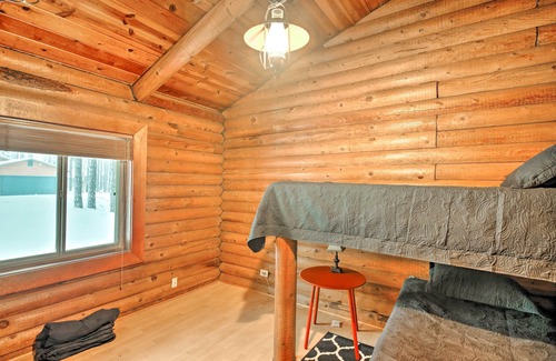 Pinetop Cottage | 11 Mi to Rainbow Lake: Family Home w/Large Yard