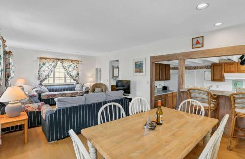 Balboa Island House | 1106 Park Avenue