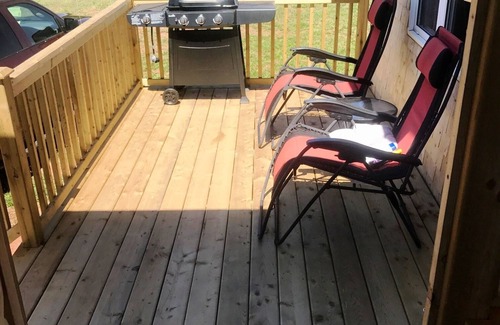 Souris Cottage | 112 waterfront cottage close to beaches w/hot tub