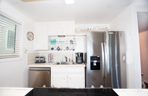 Balboa Peninsula House | 1121 E Balboa Blvd A