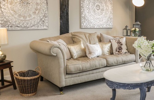 Shrewsbury Cottage | 114 FRANKWELL, romantic, luxury holiday cottage in Shrewsbury