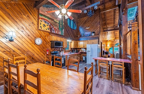 Lansing Cabin | 1163 Milroy Grose Rd. Luxury Cabins-Vacation Home-New River Gorge Bridge Area