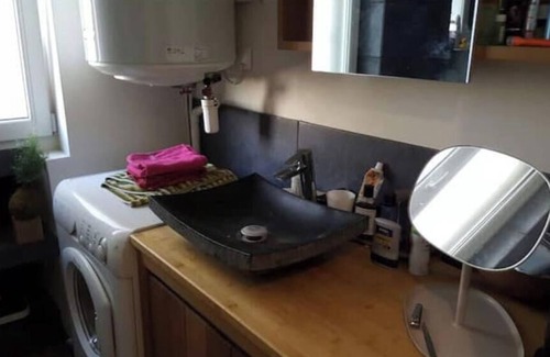 19th Arrondissement Apartment | 11m2 room near Canal de l'Ourcq