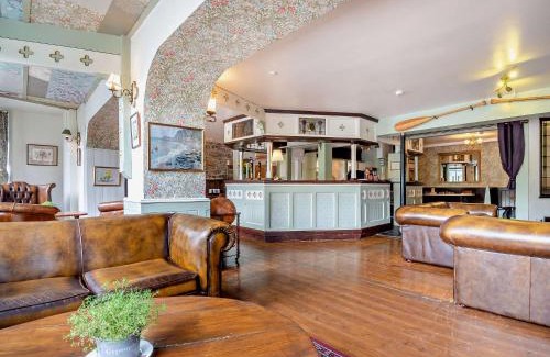 Capel-Curig House | 12 Bed in Capel Curig 93368