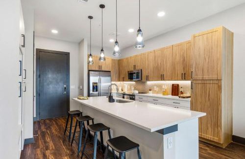 North Burnet Apartment | 12 Min to Downtown with Pool, Balcony and Free Parking