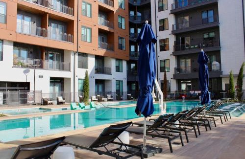 North Burnet Apartment | 12 Min to Downtown with Pool, Balcony and Free Parking