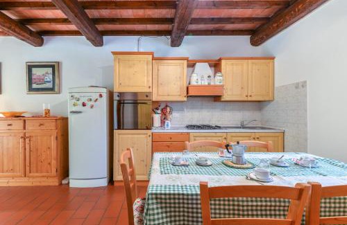 Castel del Piano Apartment | 12 - Primavera ed estate - sul MONTE AMIATA - family apartment - wifi privata - riscaldamento
