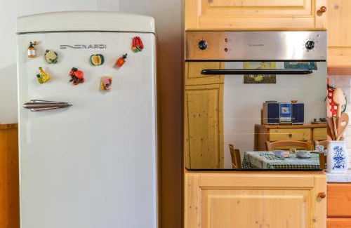 Castel del Piano Apartment | 12 - Primavera ed estate - sul MONTE AMIATA - family apartment - wifi privata - riscaldamento