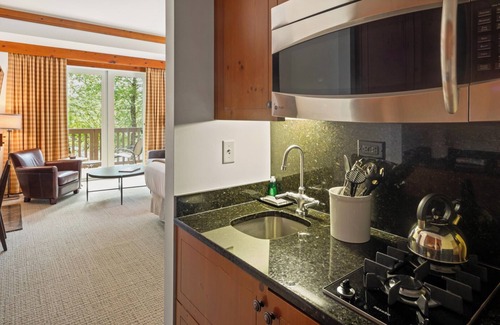 Stowe Area House | 1204 Studio Inside Lodge At Spruce Peak 2nd Floor Spruce Peak & Village Views