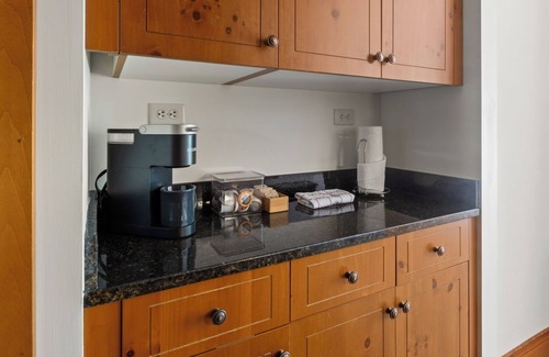 Stowe Area House | 1204 Studio Inside Lodge At Spruce Peak 2nd Floor Spruce Peak & Village Views