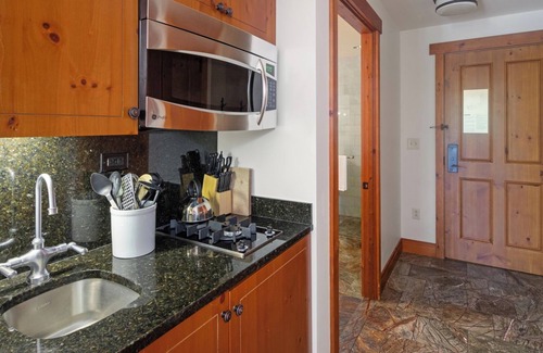 Stowe Area House | 1204 Studio Inside Lodge At Spruce Peak 2nd Floor Spruce Peak & Village Views