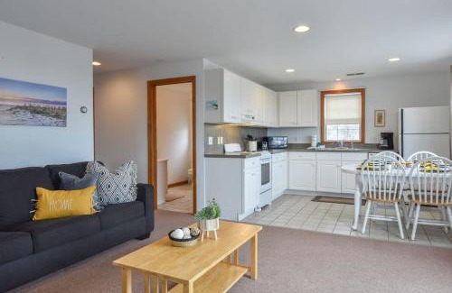 North Truro House | 12215 - Beautiful Views of Cape Cod Bay Access to Private Beach Easy Access to P-Town