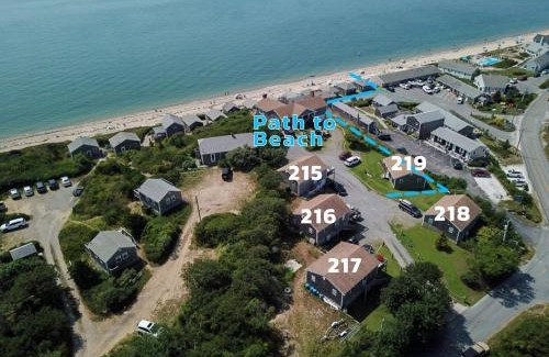 North Truro House | 12215 - Beautiful Views of Cape Cod Bay Access to Private Beach Easy Access to P-Town