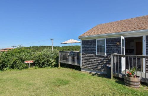 North Truro House | 12218 - Beautiful Views of Cape Cod Bay Access to Private Beach Easy Access to P-Town