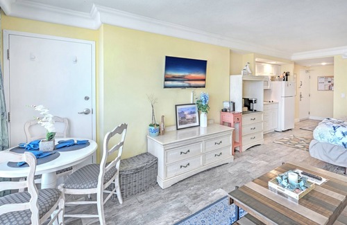 Ortona Park Condo | 1222- Private Balcony - Ocean Views and City Views