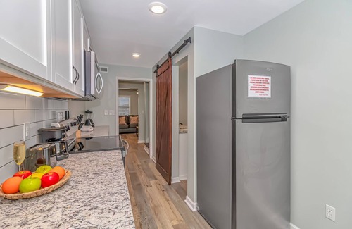 Garden City Condo | 125 Atlantic Avenue Unit I - Pet Friendly! Walk To The Beach and Pier! 1BR -1BA