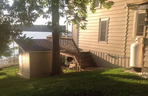 Red Creek Cottage | 125 foot waterfront cottage on Blind Sodus Bay