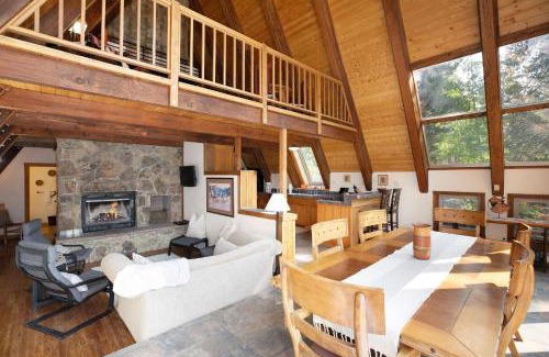 Twin Lakes House | 12715 Highway 82