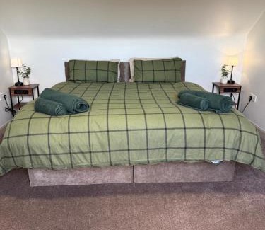 Sheffield Hotel | 128-130 Crookes