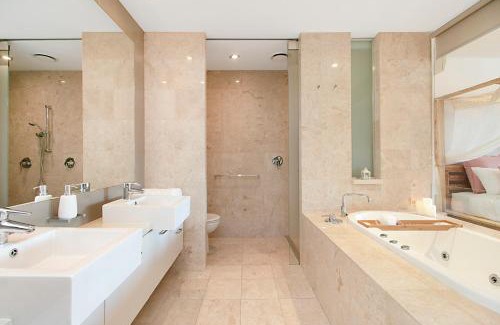 Casuarina Apartment | 128 Santai - Stylish Resort Apartment by uHoliday