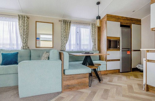 Mablethorpe House | 12ft-wide very comfortable and spacious caravan with one double and one twin.