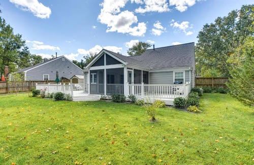 Crofton House | 13 Mi to Annapolis Dog-Friendly Home with Fire Pit!
