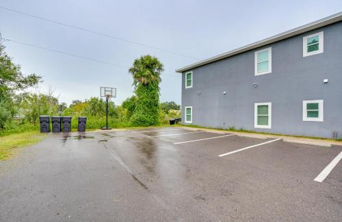 Memphis Apartment | 13 Mi to Beaches Pet-Friendly Condo in Palmetto!