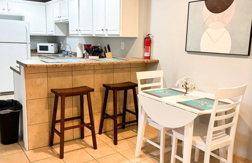 Franklin Apartment | #13 Modern 2 BR WD in Apt Unit