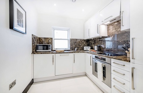 South Kensington Apartment | 130 Queen's Gate Apartments