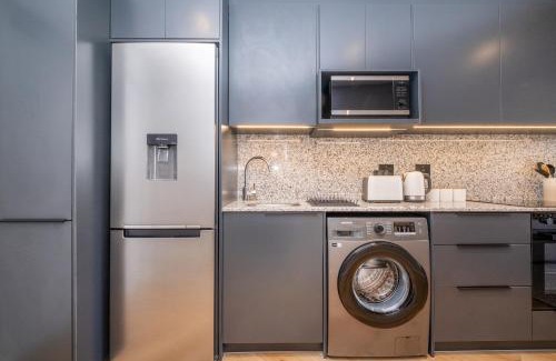 Paarl Apartment | 136 Paarl Studio With Onsite Parking Comforts
