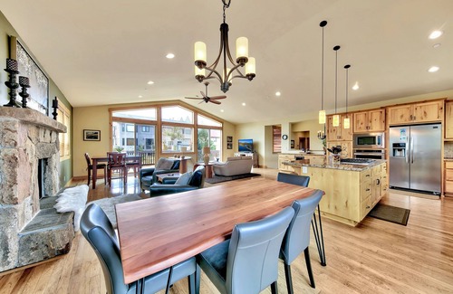 Mountain View Estates House | 1376MD MNT Contemporary come play in the mountains fall discounts in place