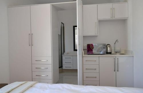 Klerksdorp House | 14 Kiaat Suites
